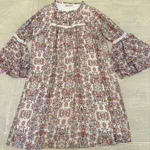 Gibson Latimer Floral Bohemian Dress with bell sleeves